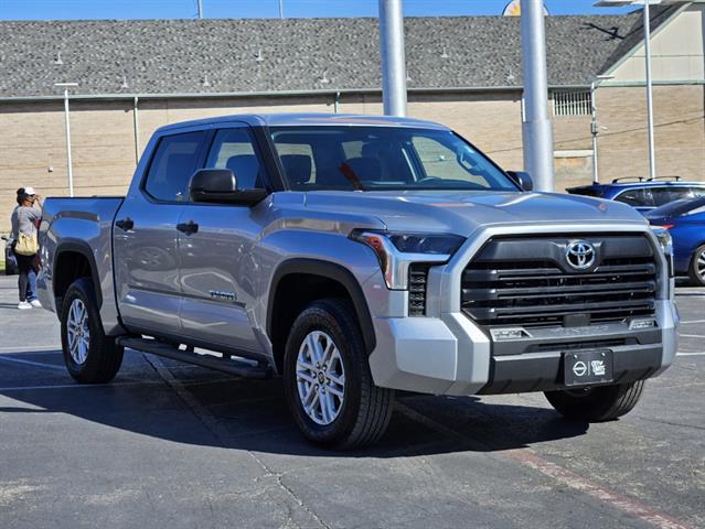 2024 Toyota Tundra 4WD SR5 2