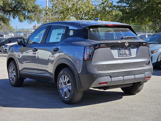 2025 Nissan Kicks S 3