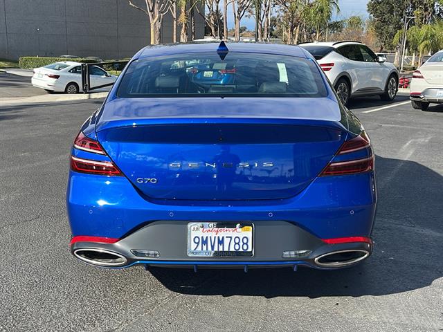 2025 Genesis G70 2.5T Prestige 9