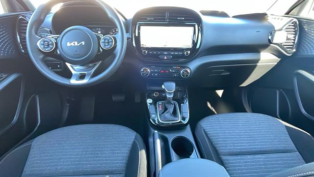 2022 Kia Soul S 18