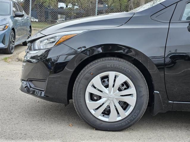 2025 Nissan Versa S 8