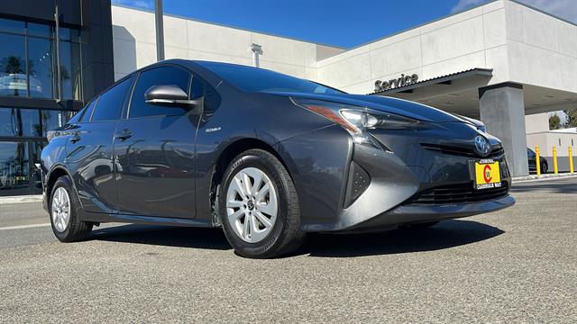 2018 Toyota Prius Two 4dr Hatchback 5