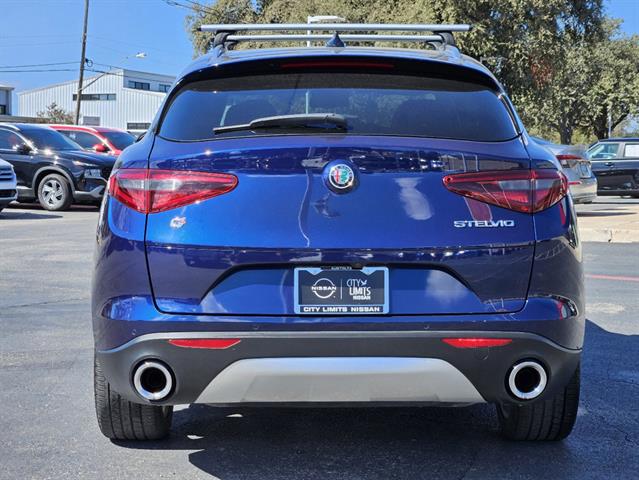 2018 Alfa Romeo Stelvio Ti 4