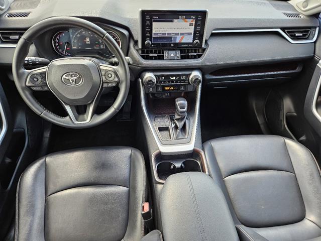 2019 Toyota RAV4 Limited 18