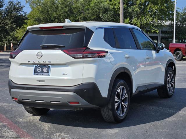 2023 Nissan Rogue SV 4