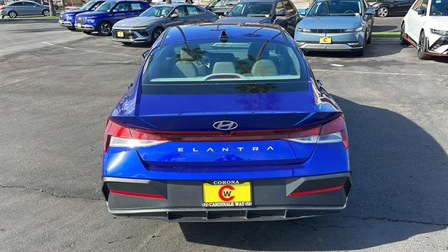 2024 Hyundai Elantra SEL 7