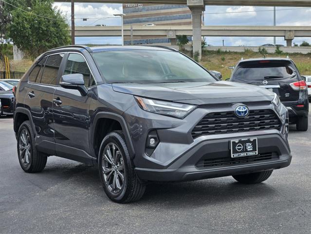 2022 Toyota RAV4 Hybrid XLE Premium 2