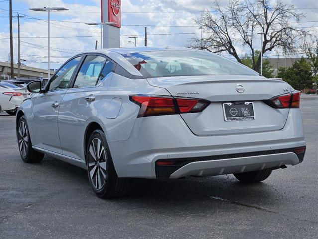 2021 Nissan Altima 2.5 SV 3