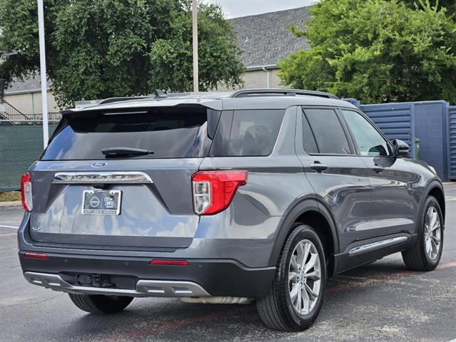 2023 Ford Explorer XLT 4