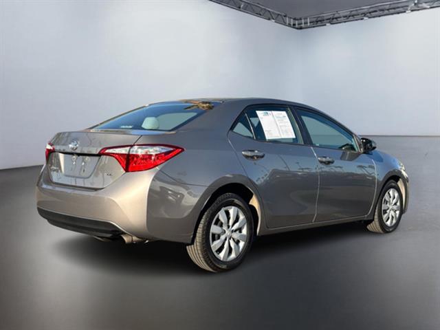 2015 Toyota Corolla LE 4dr Sedan 4