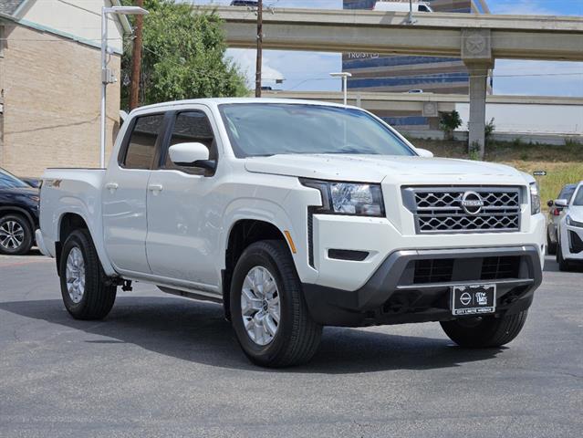 2023 Nissan Frontier SV 2