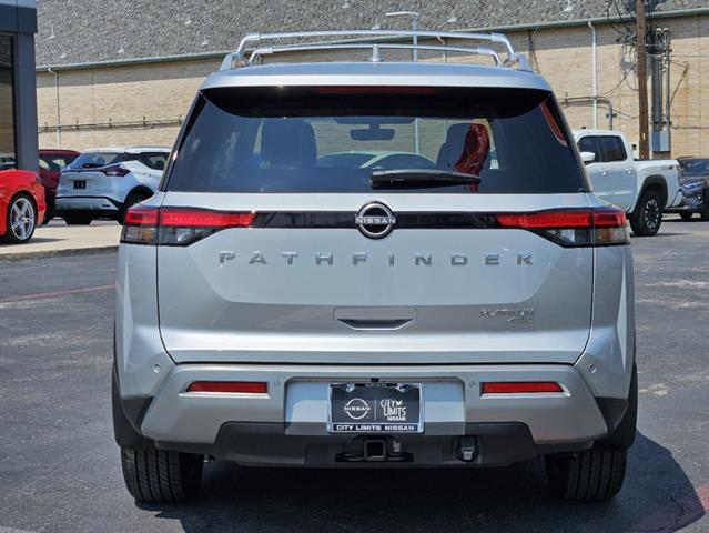 2024 Nissan Pathfinder Platinum 4