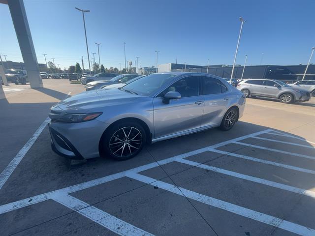 Toyota Camry's photo