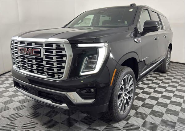 2025 GMC Yukon XL Denali 4x4 SUV