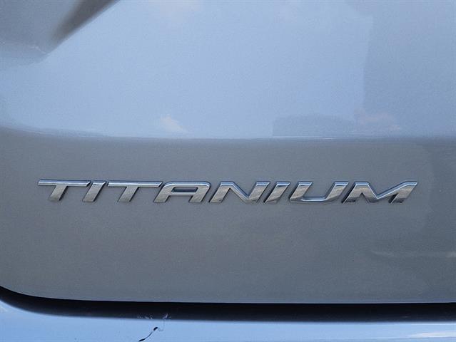 2023 Ford Edge Titanium 9