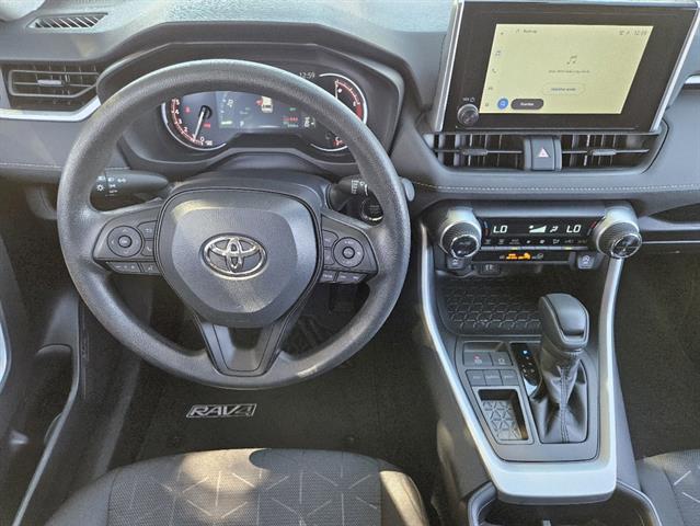 2024 Toyota RAV4 XLE 19