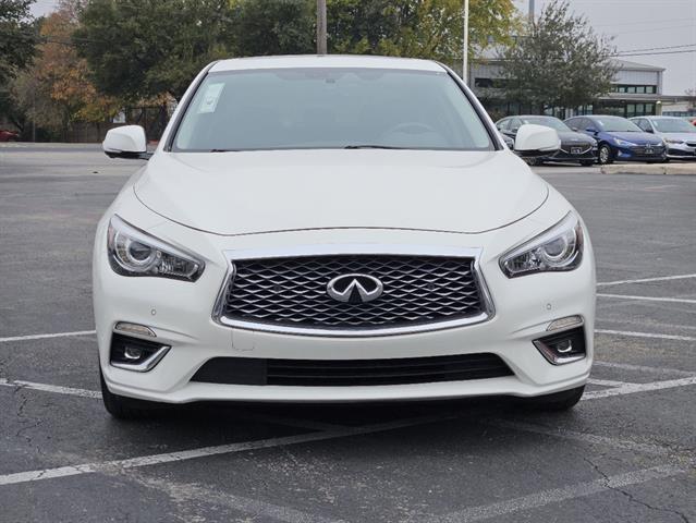 2022 INFINITI Q50 LUXE 2