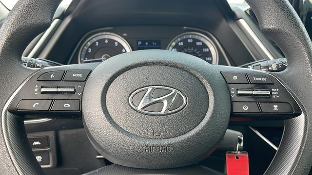 2022 Hyundai Sonata SE 24