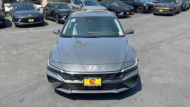 2024 Hyundai Elantra Limited 2