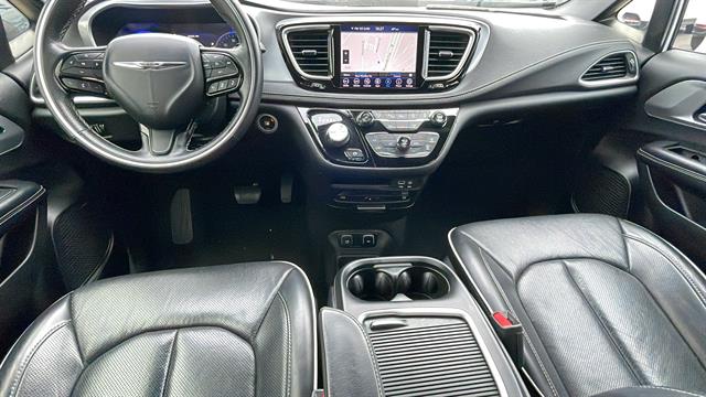 2018 Chrysler Pacifica Limited 19