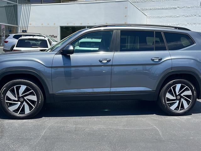 2024 Volkswagen Atlas SE 12