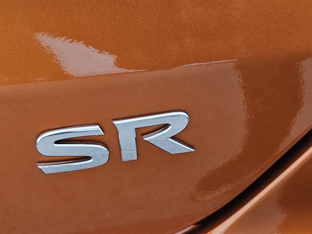 2024 Nissan Kicks SR 8