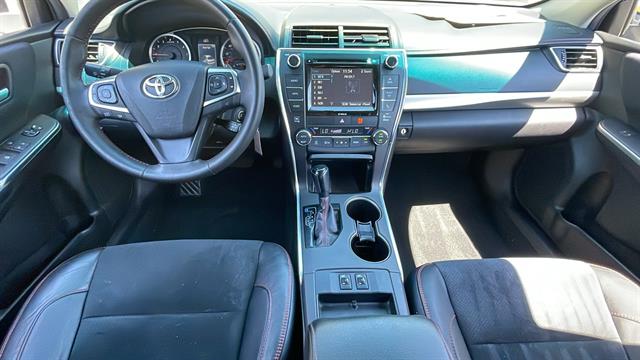 2017 Toyota Camry XSE 18