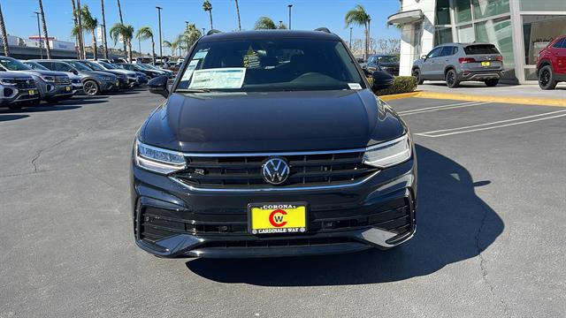 2024 Volkswagen Tiguan SE R-Line Black 3