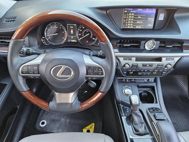 2017 Lexus ES ES 350 21