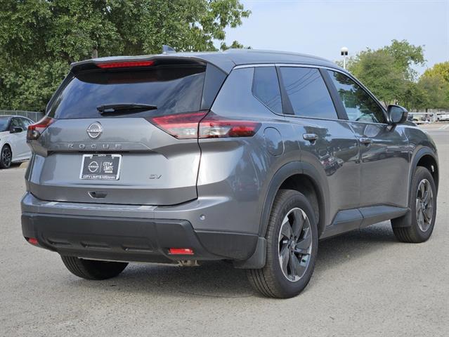 2024 Nissan Rogue SV 3