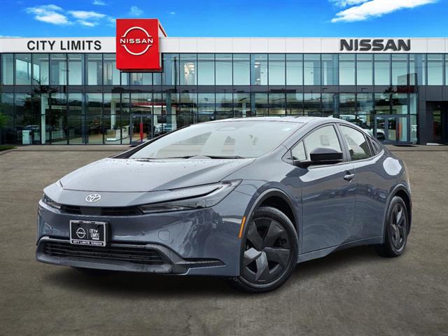 2023 Toyota Prius LE 1