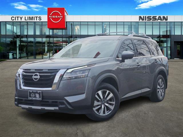 2023 Nissan Pathfinder SL 1