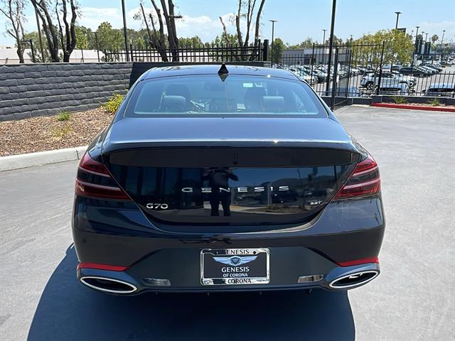 2025 Genesis G70 3.3T RWD Sport Advanced 7