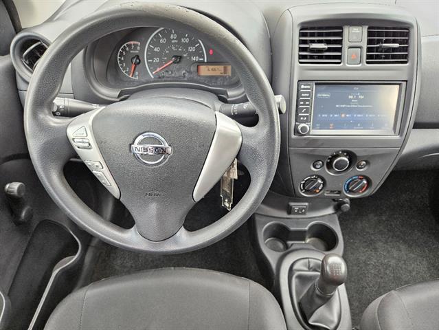 2018 Nissan Versa Sedan S 20