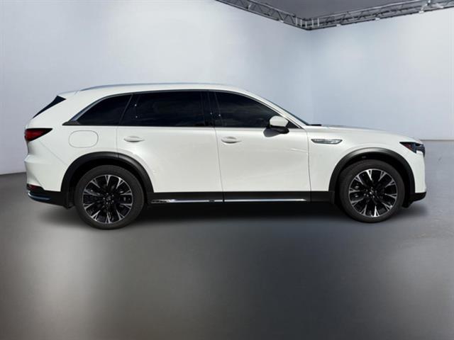 2024 Mazda CX-90 PHEV Premium Plus 3