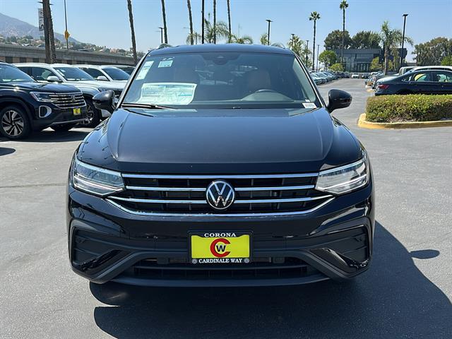 2024 Volkswagen Tiguan SE 2