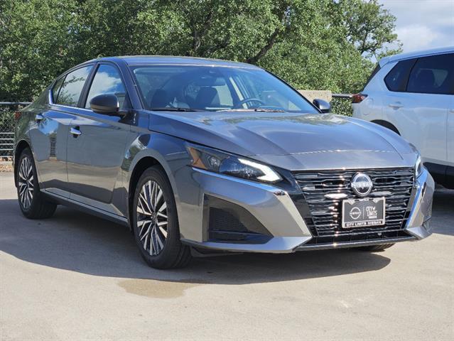 2024 Nissan Altima 2.5 SV 2