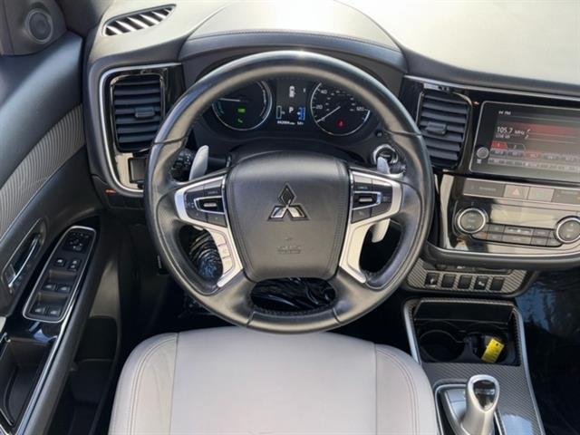 2019 Mitsubishi Outlander PHEV SEL 17