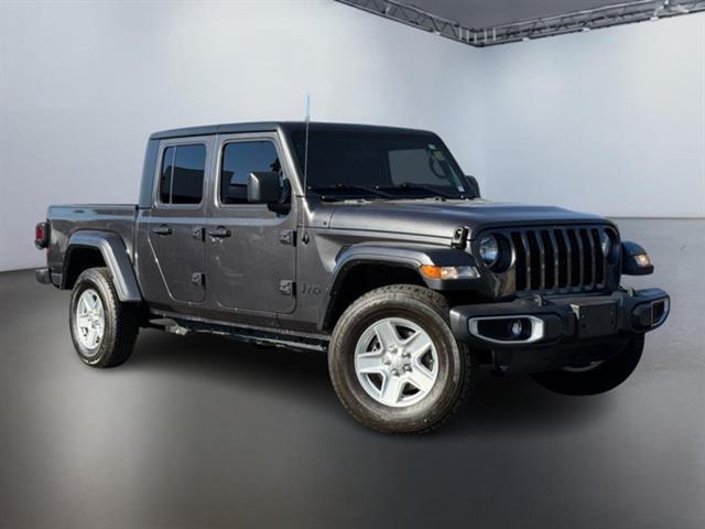 2021 Jeep Gladiator Sport S 2