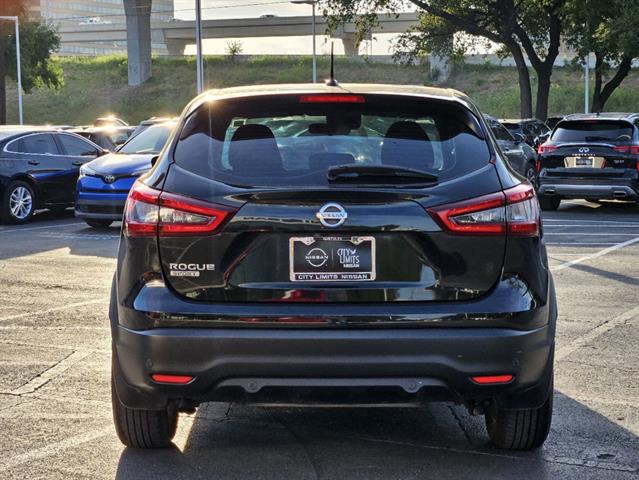 2022 Nissan Rogue Sport S 4