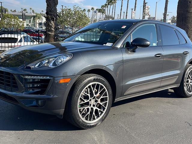 2018 Porsche Macan S 13