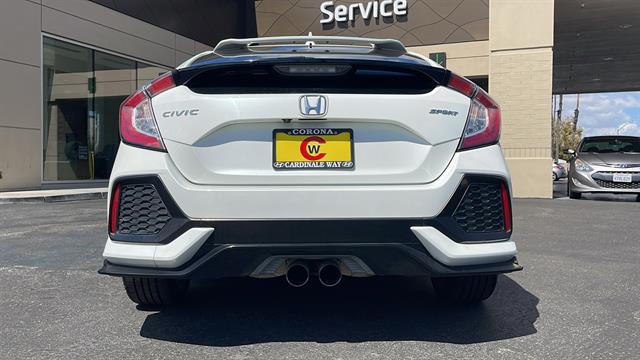 2018 Honda Civic Hatchback Sport 10