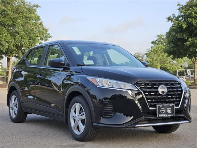 2024 Nissan Kicks S 2