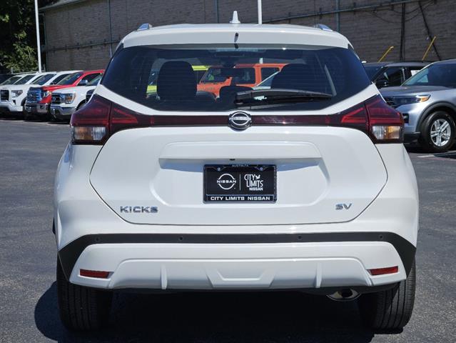 2024 Nissan Kicks SV 4