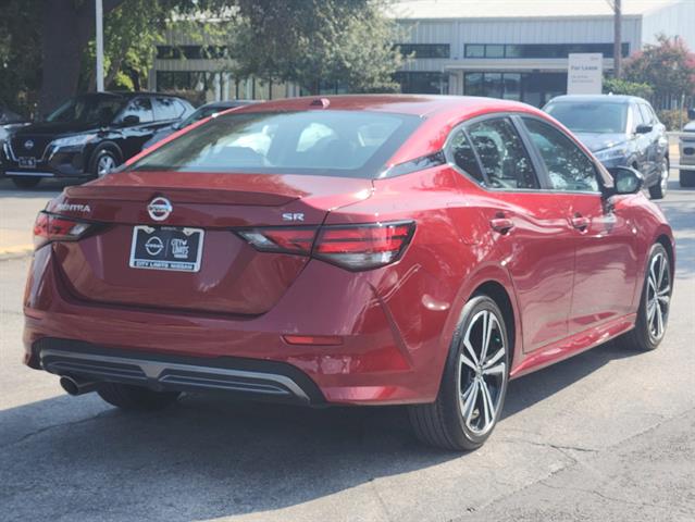 2022 Nissan Sentra SR 4