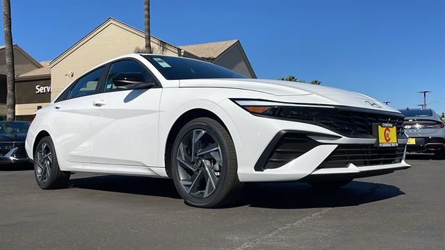 2025 Hyundai Elantra Hybrid Blue 5