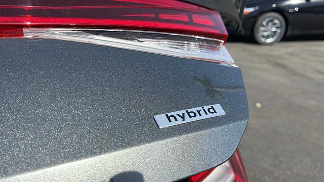 2025 Hyundai Elantra Hybrid Blue 29