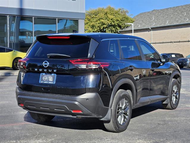 2021 Nissan Rogue S 3