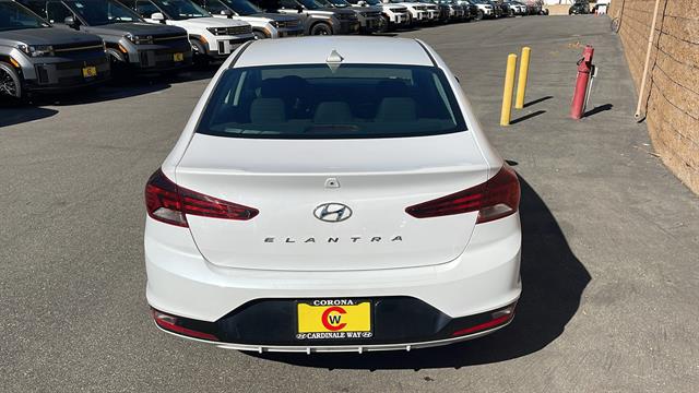 2020 Hyundai Elantra Limited 8