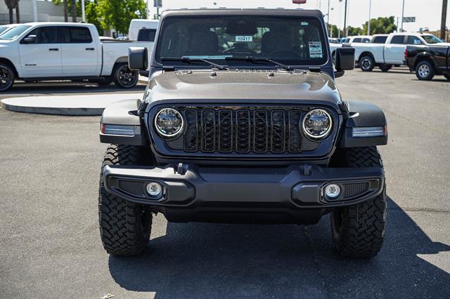 View vehicle photo 6